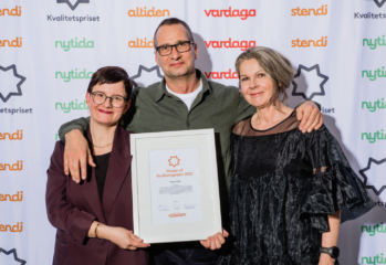 Kvalitetspris 2022 vinderholdet Fribo Holte med diplom